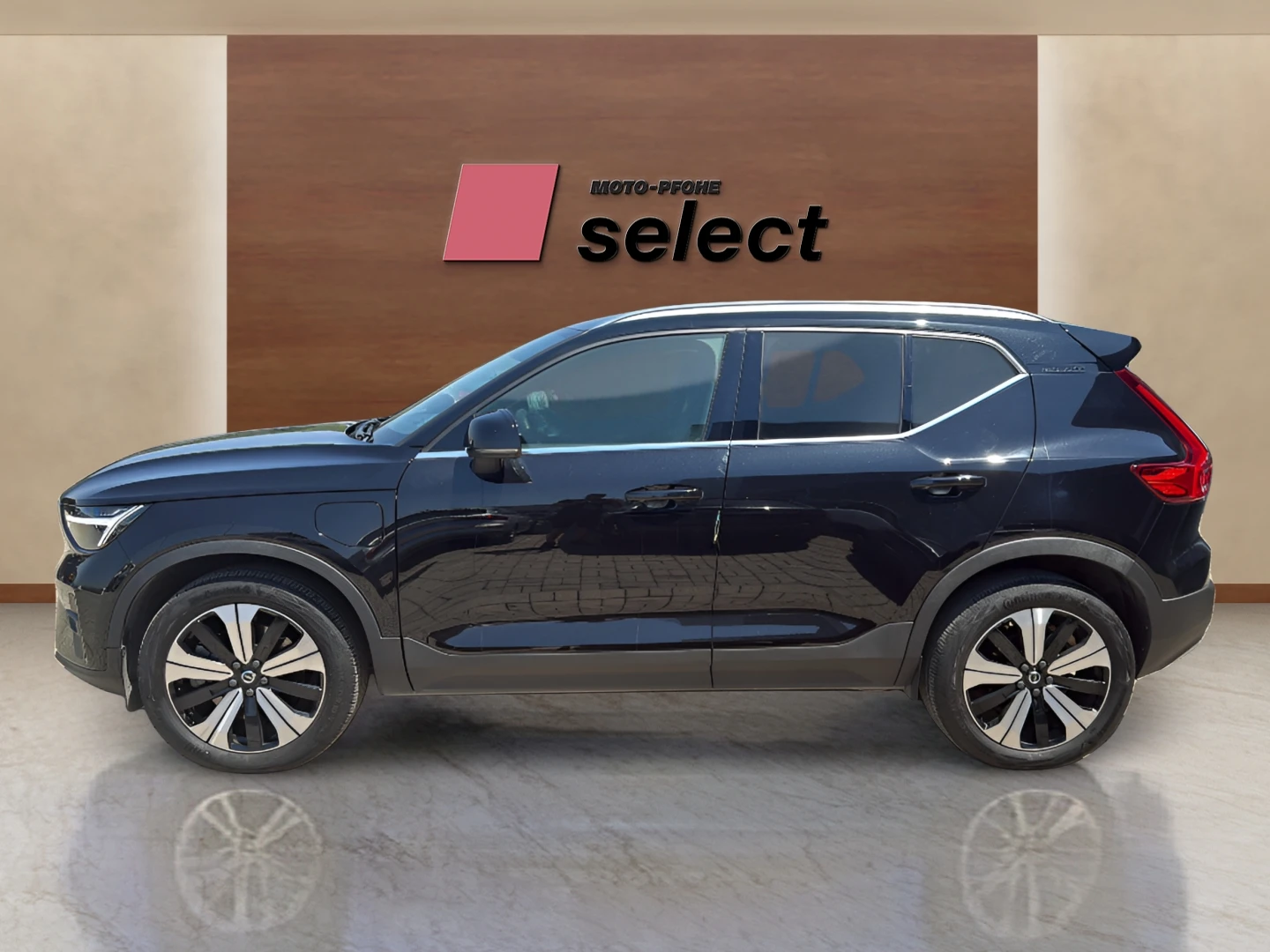 Volvo XC40 1.5 T5, снимка 4 - Автомобили и джипове - 55126020
