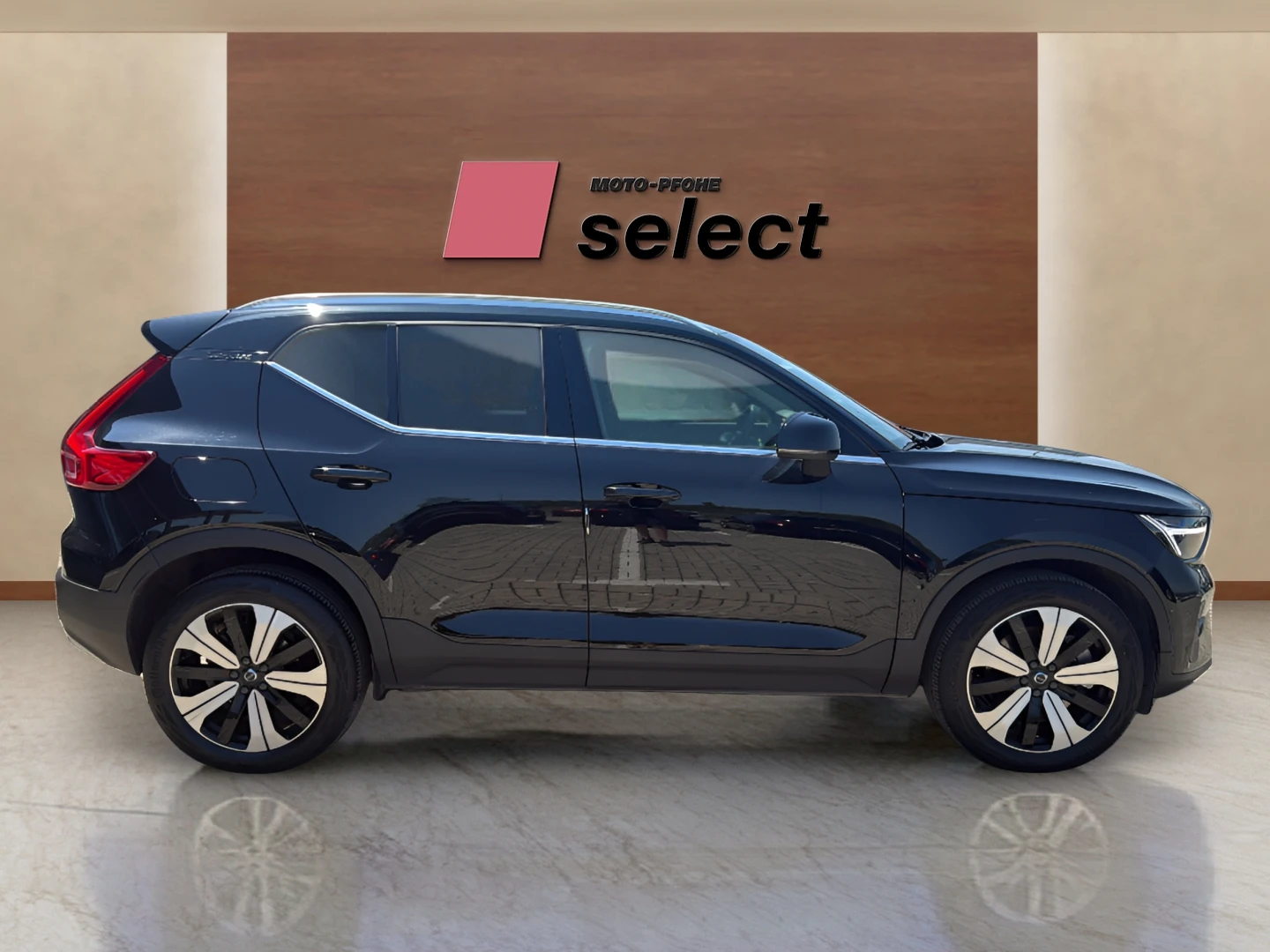 Volvo XC40 1.5 T5, снимка 5 - Автомобили и джипове - 55126020