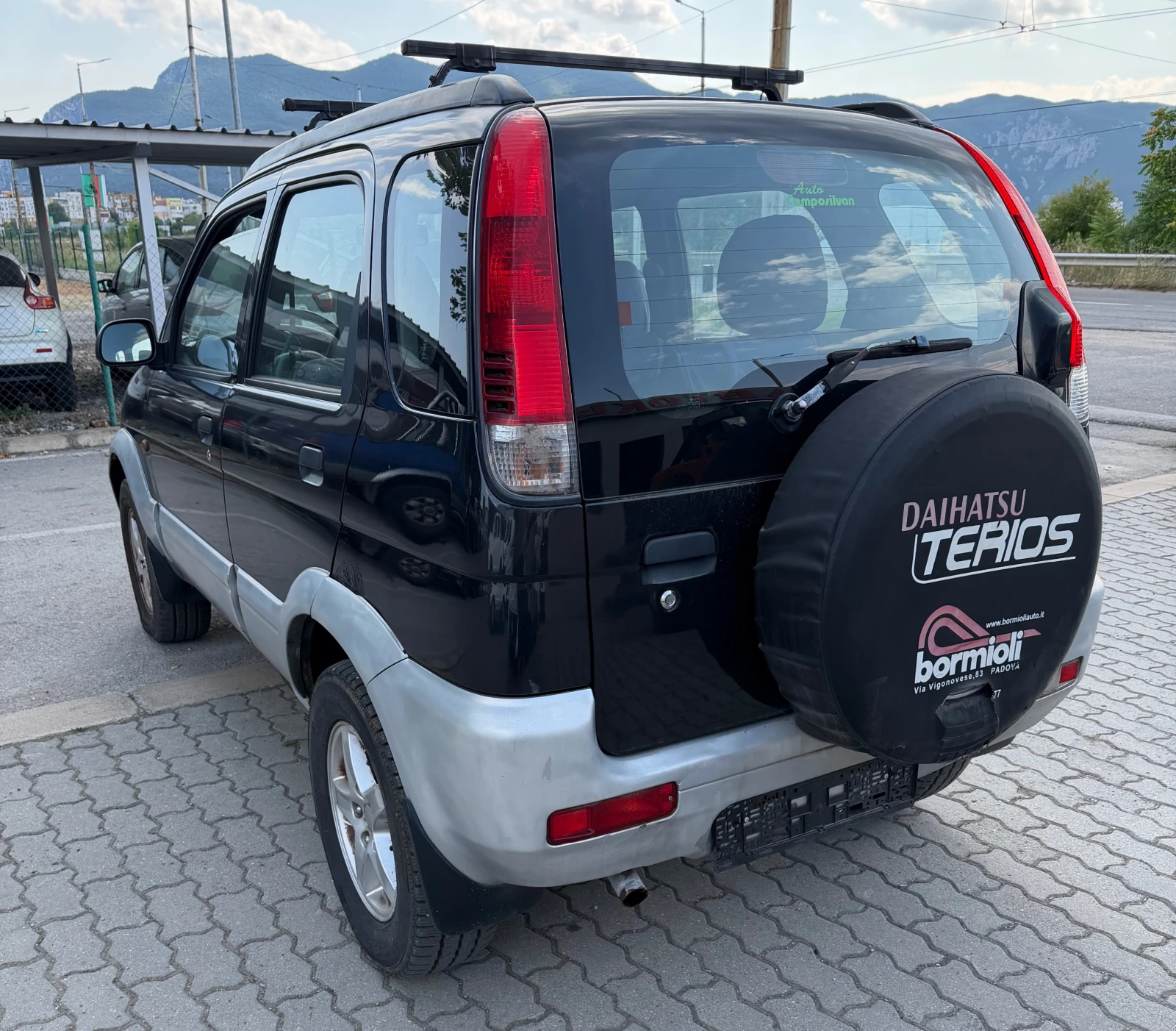 Daihatsu Terios 1.3i, снимка 5 - Автомобили и джипове - 55553808
