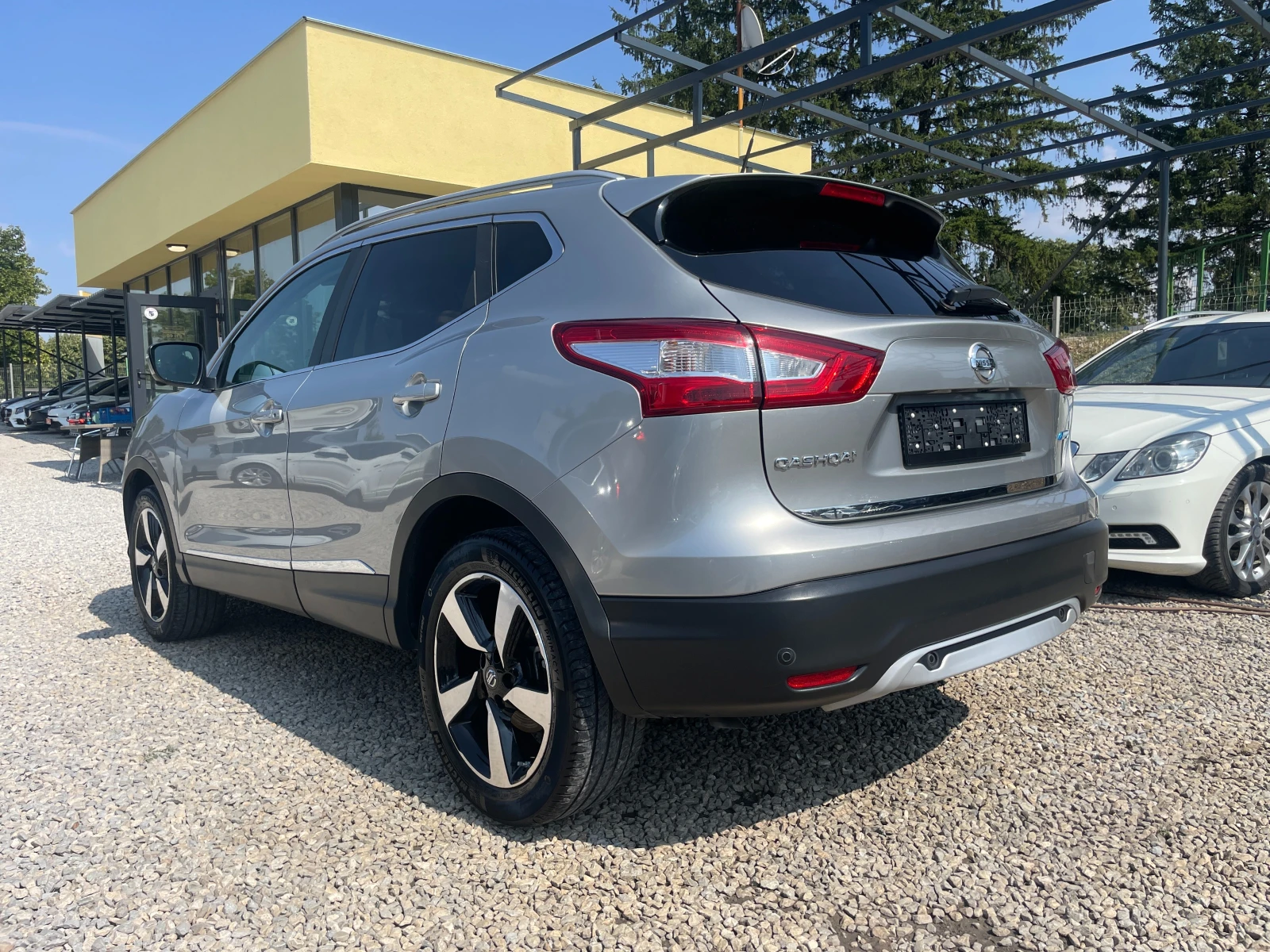 Nissan Qashqai /TEKNA/EY705LF ВИДЕО КЪМ ОБЯВАТА, снимка 4 - Автомобили и джипове - 55930567