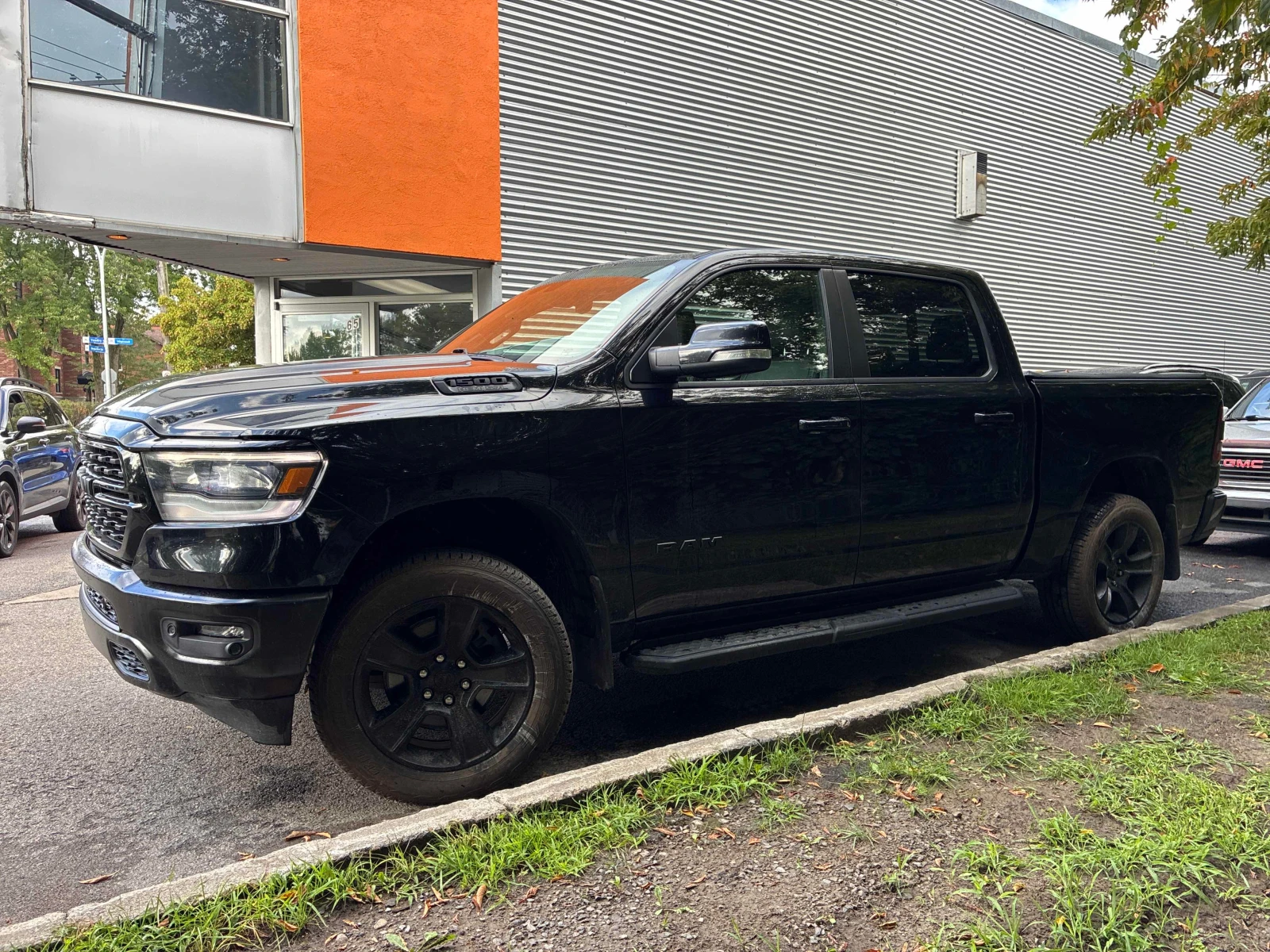 Dodge RAM 1500 * SPORT * АВТОКРЕДИТ БЕЗ ПЪРВОНАЧАЛНА ВНОСКА* , снимка 5 - Автомобили и джипове - 56004451