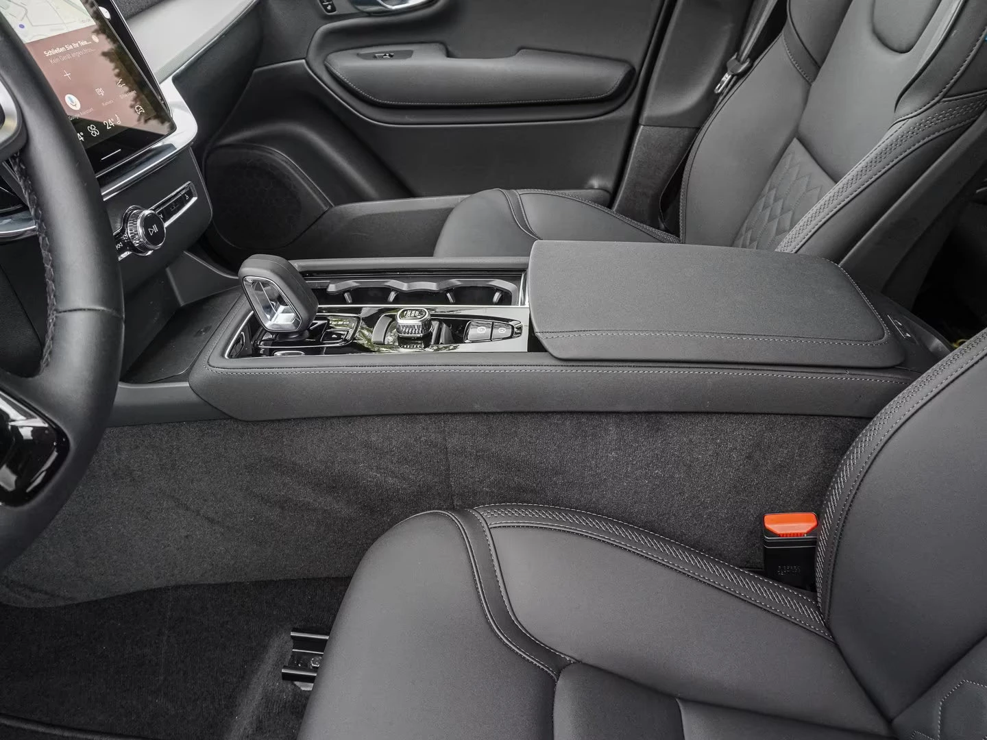 Volvo Xc90 B5/CORE/250HP/BRIGHT/7S/360/H&K/MEMO/NAVI/680q, снимка 12 - Автомобили и джипове - 56033559