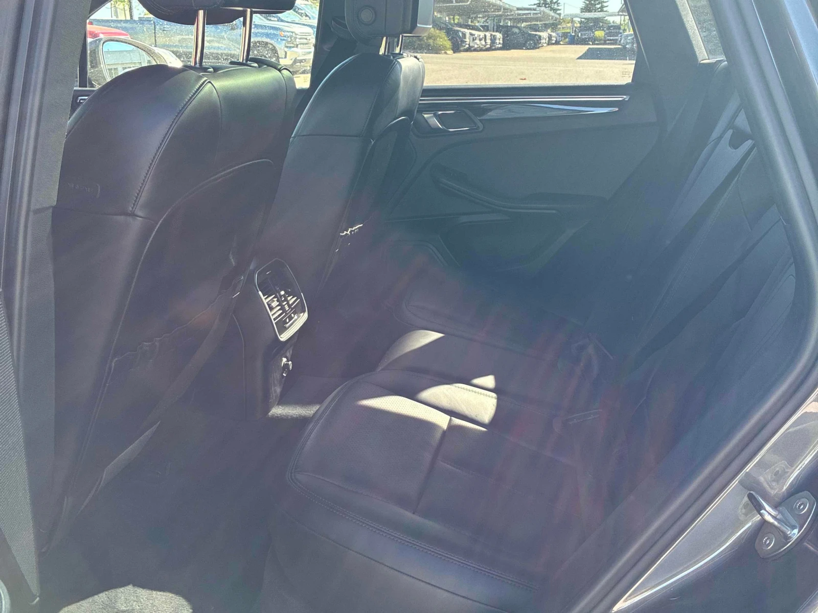 Porsche Macan * S * CARFAX * БЕЗ ПЪРВОНАЧАЛНА ВНОСКА, снимка 15 - Автомобили и джипове - 56089978