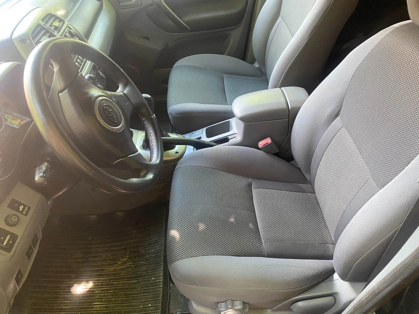 Toyota Rav4 4х4 D-4D 6/100 DIESEL, снимка 6 - Автомобили и джипове - 56230504