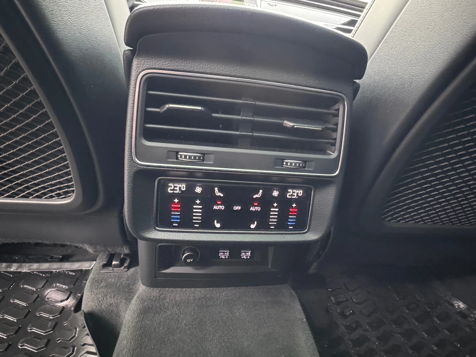Audi Q7, снимка 12 - Автомобили и джипове - 56654894