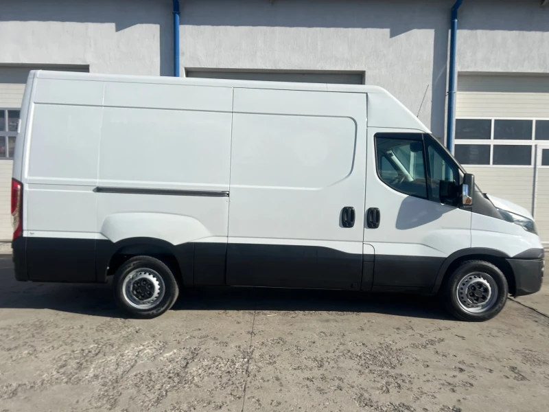 Iveco Daily 35s15 / 197 000км! /  3 000cc / Климатроник, снимка 9 - Бусове и автобуси - 51418911
