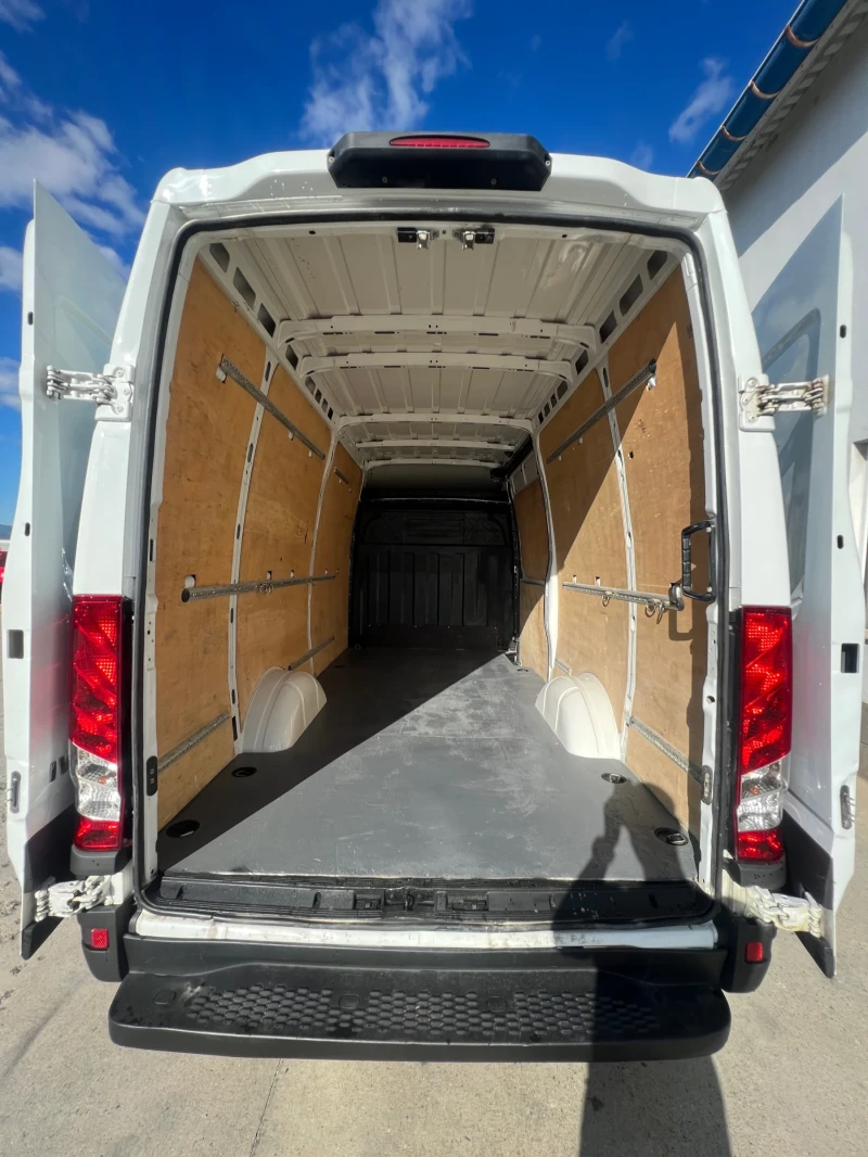 Iveco Daily 35s15 / 197 000км! /  3 000cc / Климатроник, снимка 7 - Бусове и автобуси - 51418911