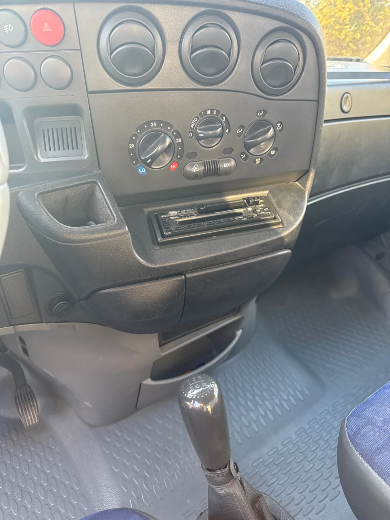 Iveco 35c13 2, 3 MPI - климатроник, снимка 8 - Бусове и автобуси - 52147374