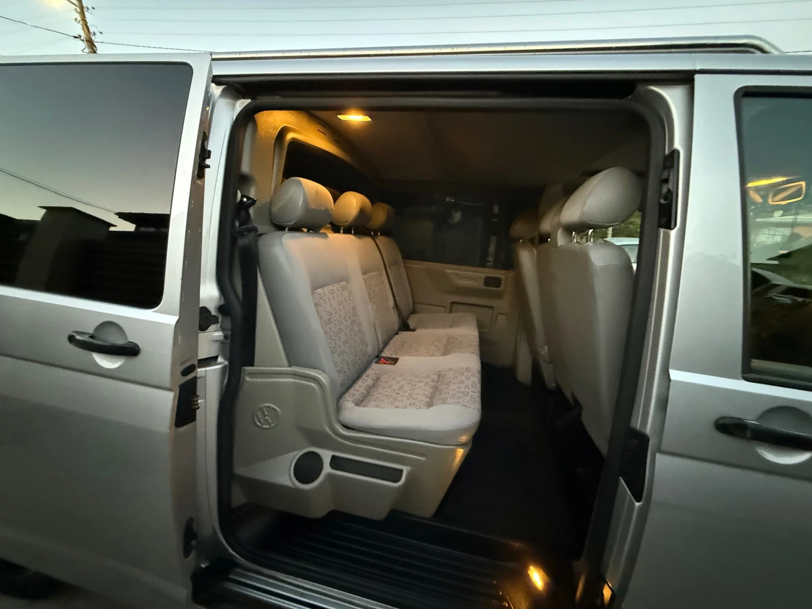 VW Transporter 2.5TDI, снимка 9 - Бусове и автобуси - 55674909