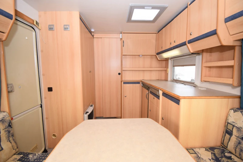 Каравана Knaus EIFELLAND SUNSHINE 495, снимка 9 - Каравани и кемпери - 49241839