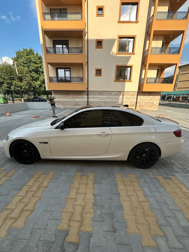 BMW 330 d LCI / individual / 300+ + , снимка 4 - Автомобили и джипове - 47384693