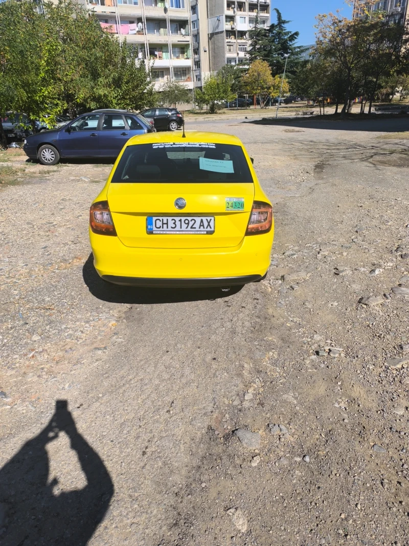 Skoda Rapid Такси, снимка 3 - Автомобили и джипове - 47508287