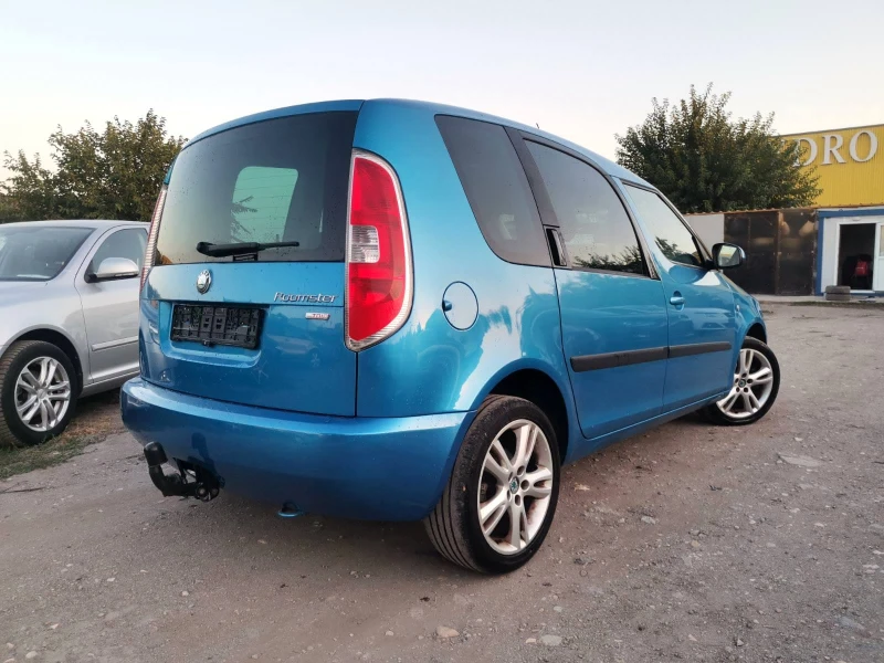 Skoda Roomster КОЛЕДНА ПРОМОЦИЯ/1.9TDI/105hp/КЛИМАТРОНИК, снимка 6 - Автомобили и джипове - 52735730