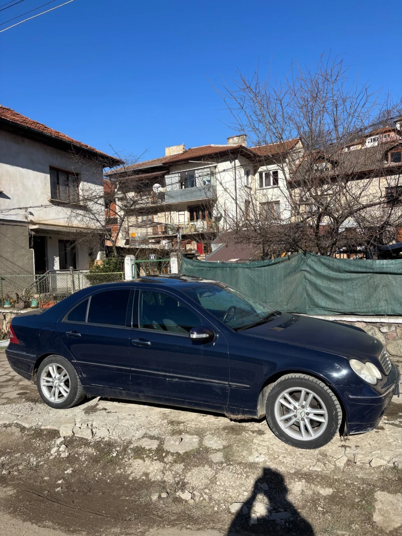 Mercedes-Benz C 200, снимка 2 - Автомобили и джипове - 53165465