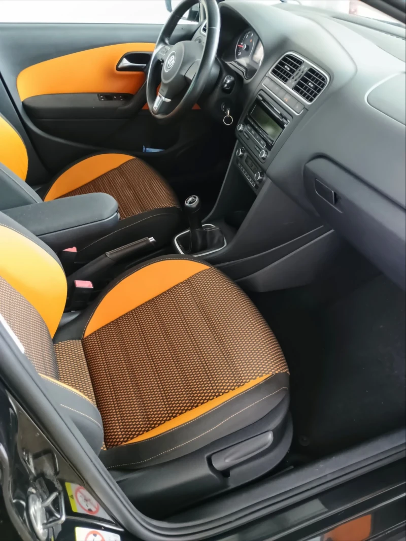 VW Polo * CROSS POLO * 1.6TDI 90ps * 97000km * УНИКАТ * , снимка 7 - Автомобили и джипове - 53292547