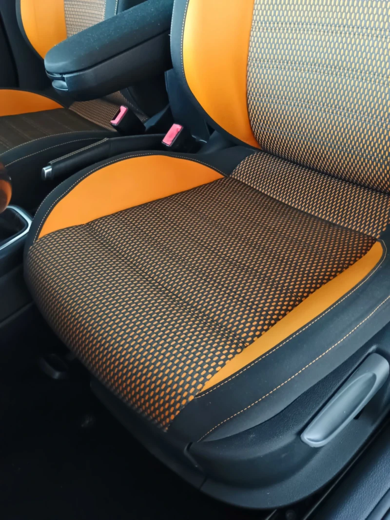 VW Polo * CROSS POLO * 1.6TDI 90ps * 97000km * УНИКАТ * , снимка 13 - Автомобили и джипове - 53292547