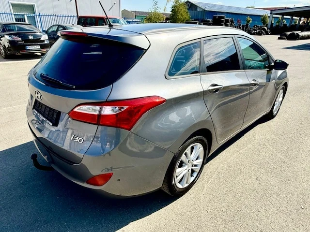 Hyundai I30 1.6CRDI-NAVI-FIFA WORLD CUP - изображение 3