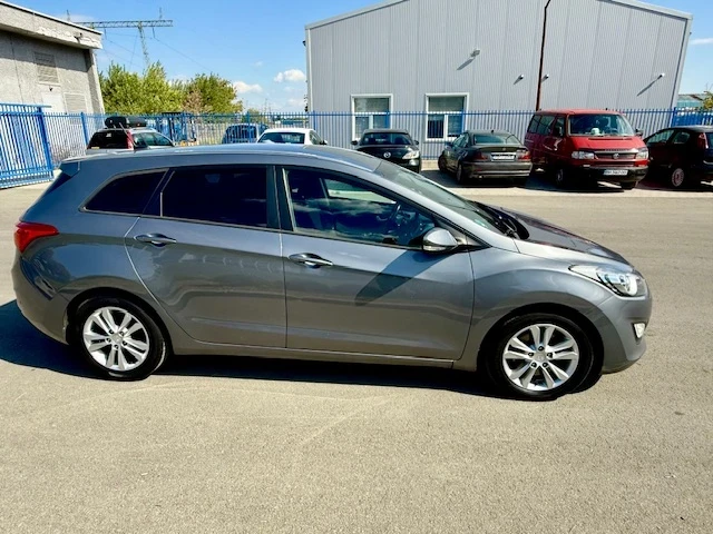 Hyundai I30 1.6CRDI-NAVI-FIFA WORLD CUP - изображение 2