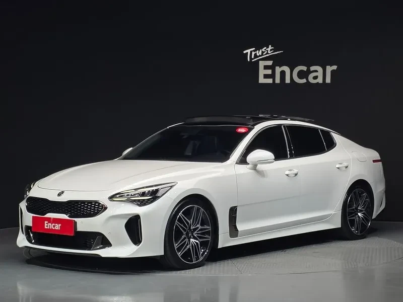 Kia Stinger Meister 2.5 PLATINUM* НАВИГАЦИЯ* ШИБЕДАХ* ПОДГРЕВ*