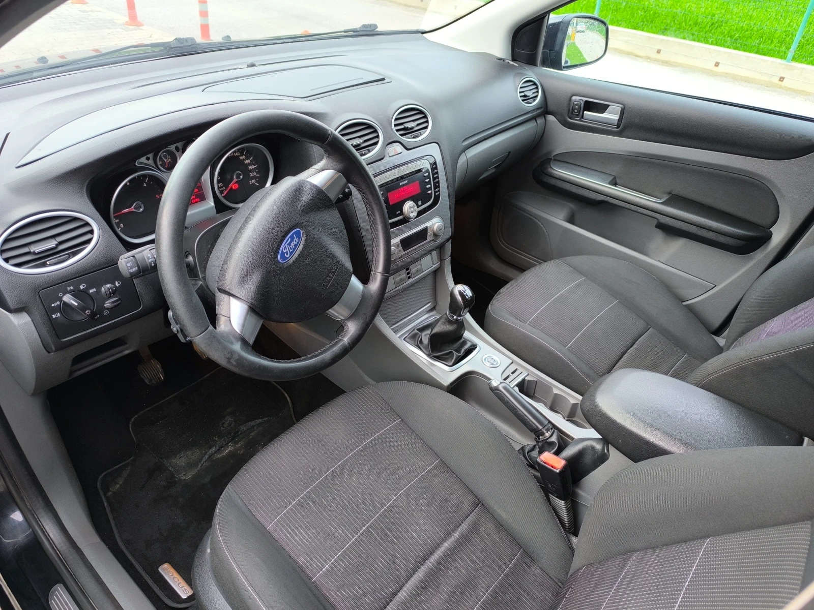 Ford Focus 1.6 109к.с. - изображение 6