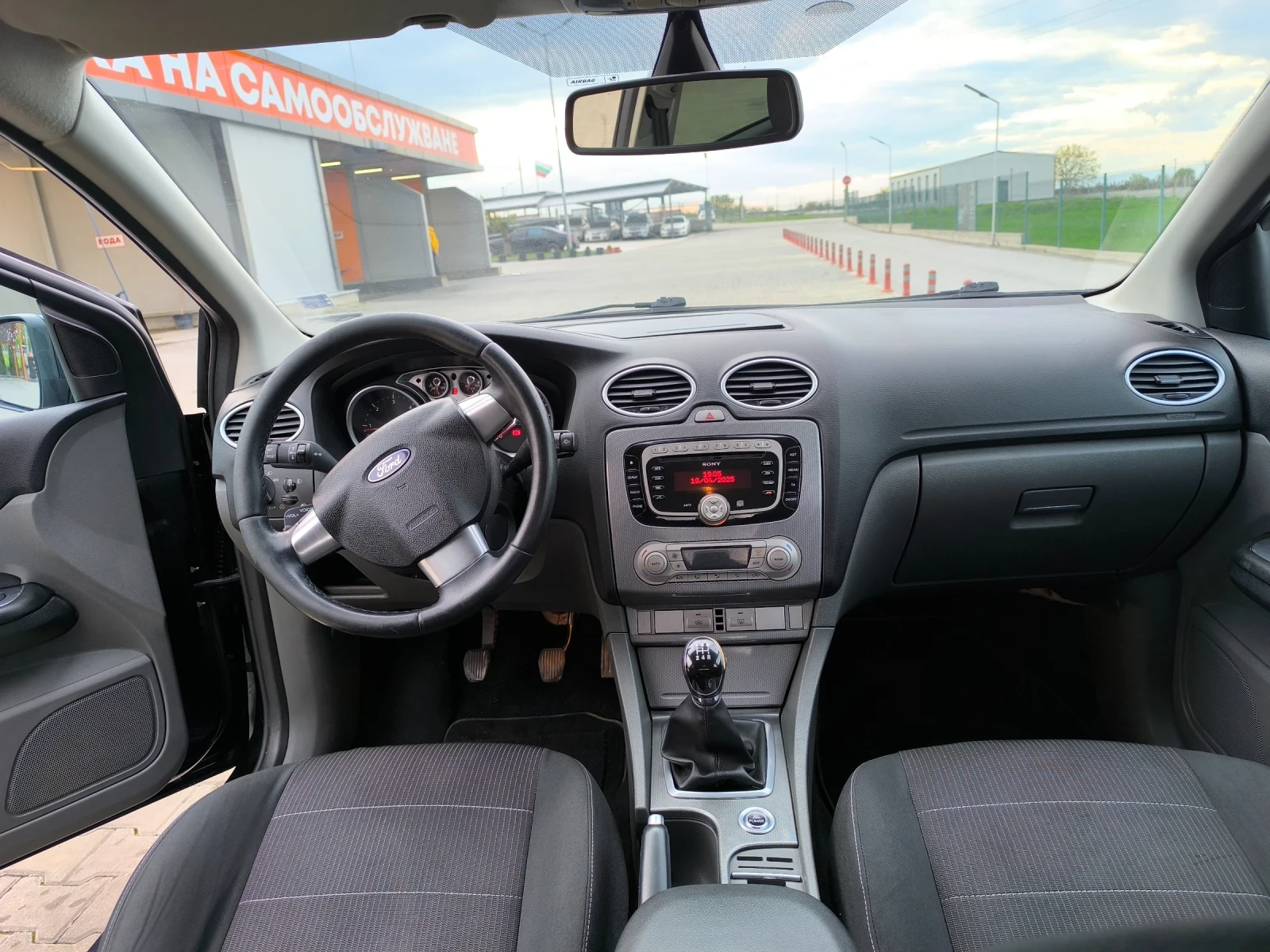 Ford Focus 1.6 109к.с. - изображение 9