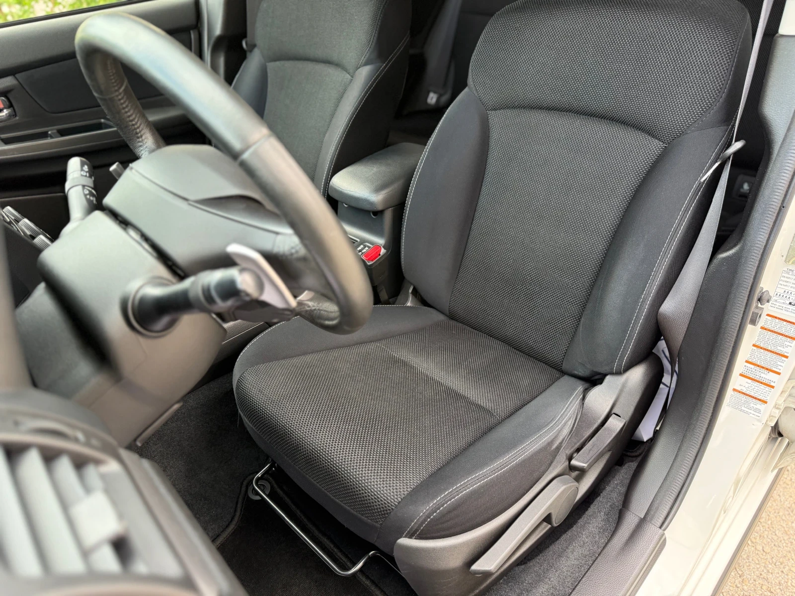 Subaru XV 2.0i / AUTOMATIC / 4x4 - изображение 9