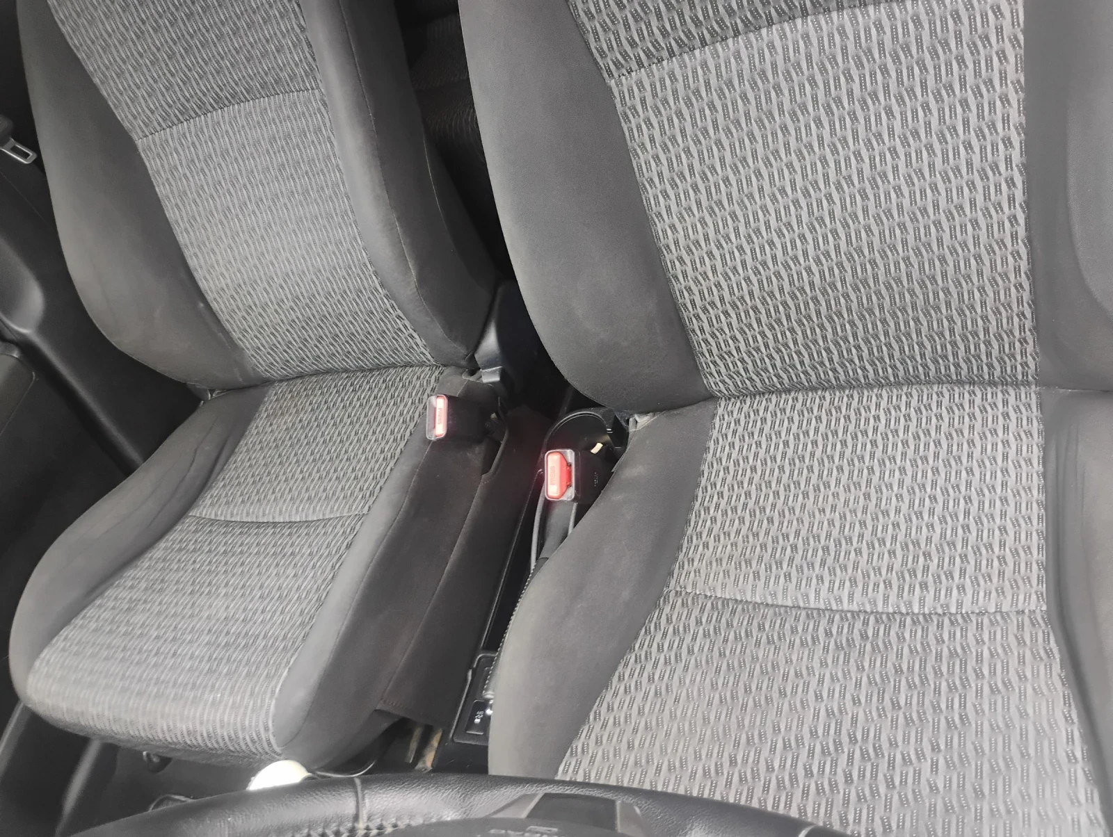 Toyota Yaris  - изображение 6