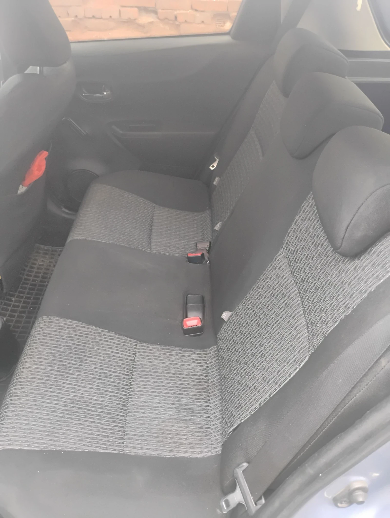 Toyota Yaris  - изображение 9