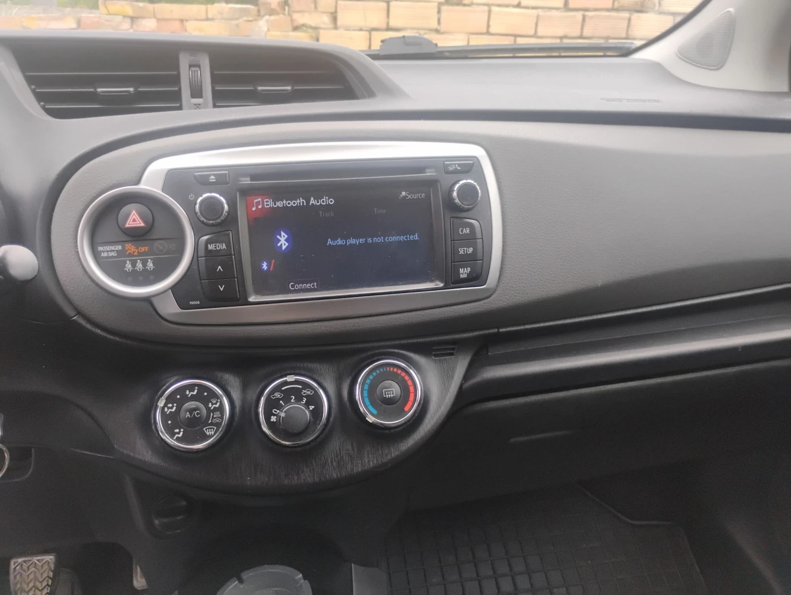 Toyota Yaris  - изображение 3