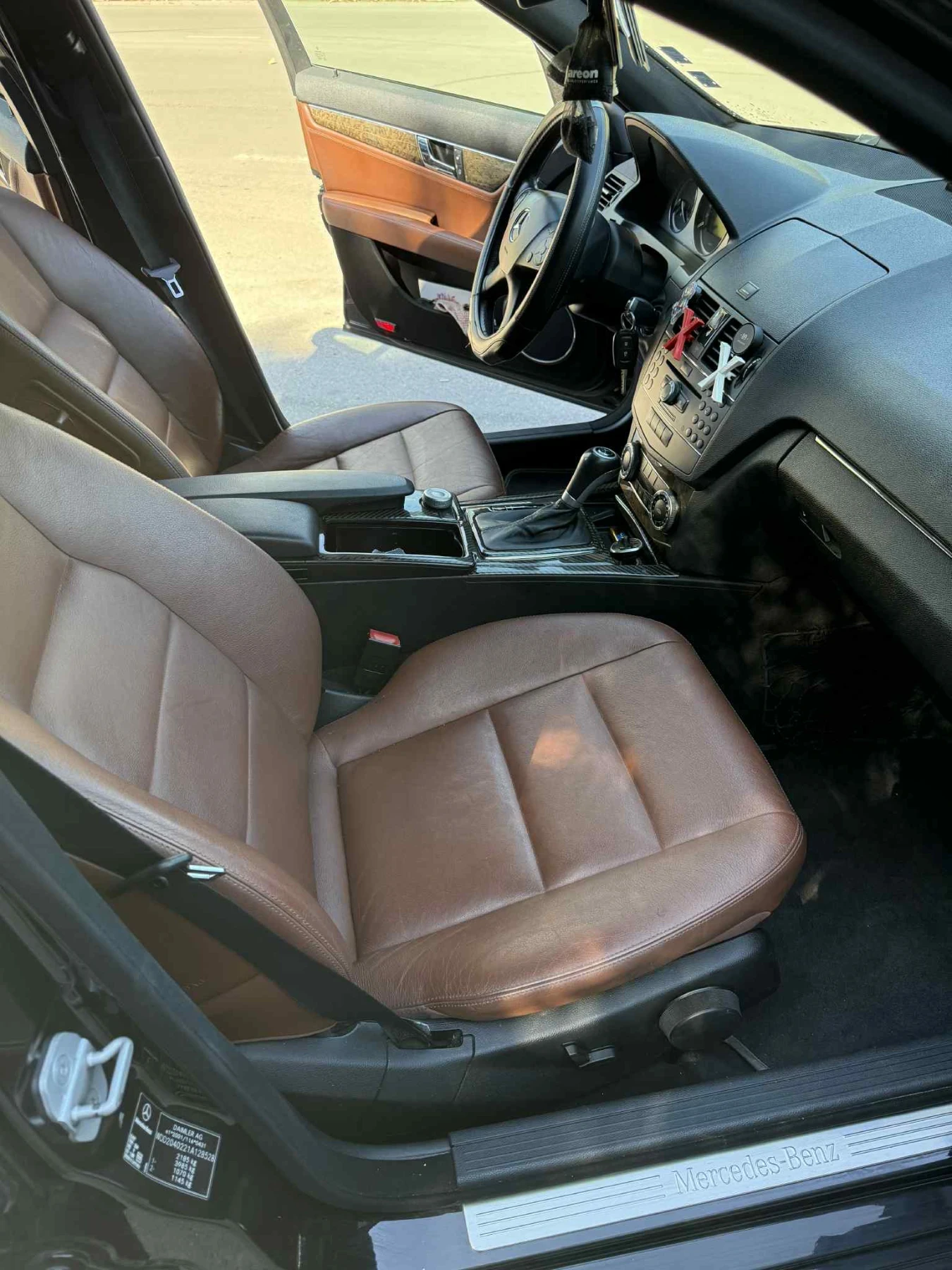 Mercedes-Benz C 320  - изображение 3