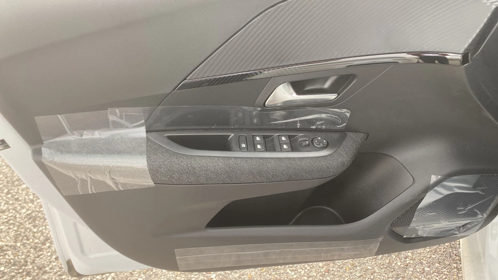 Peugeot 208 1.2 PureTech Style Реално нов! - изображение 9