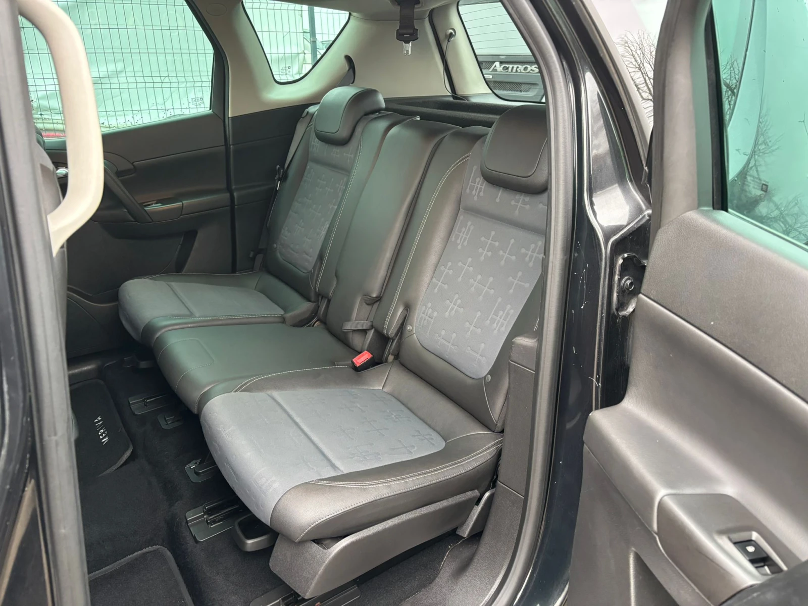 Opel Meriva / 1.3D / 95 HP / ECOFLEX / EURO 5 / - изображение 10