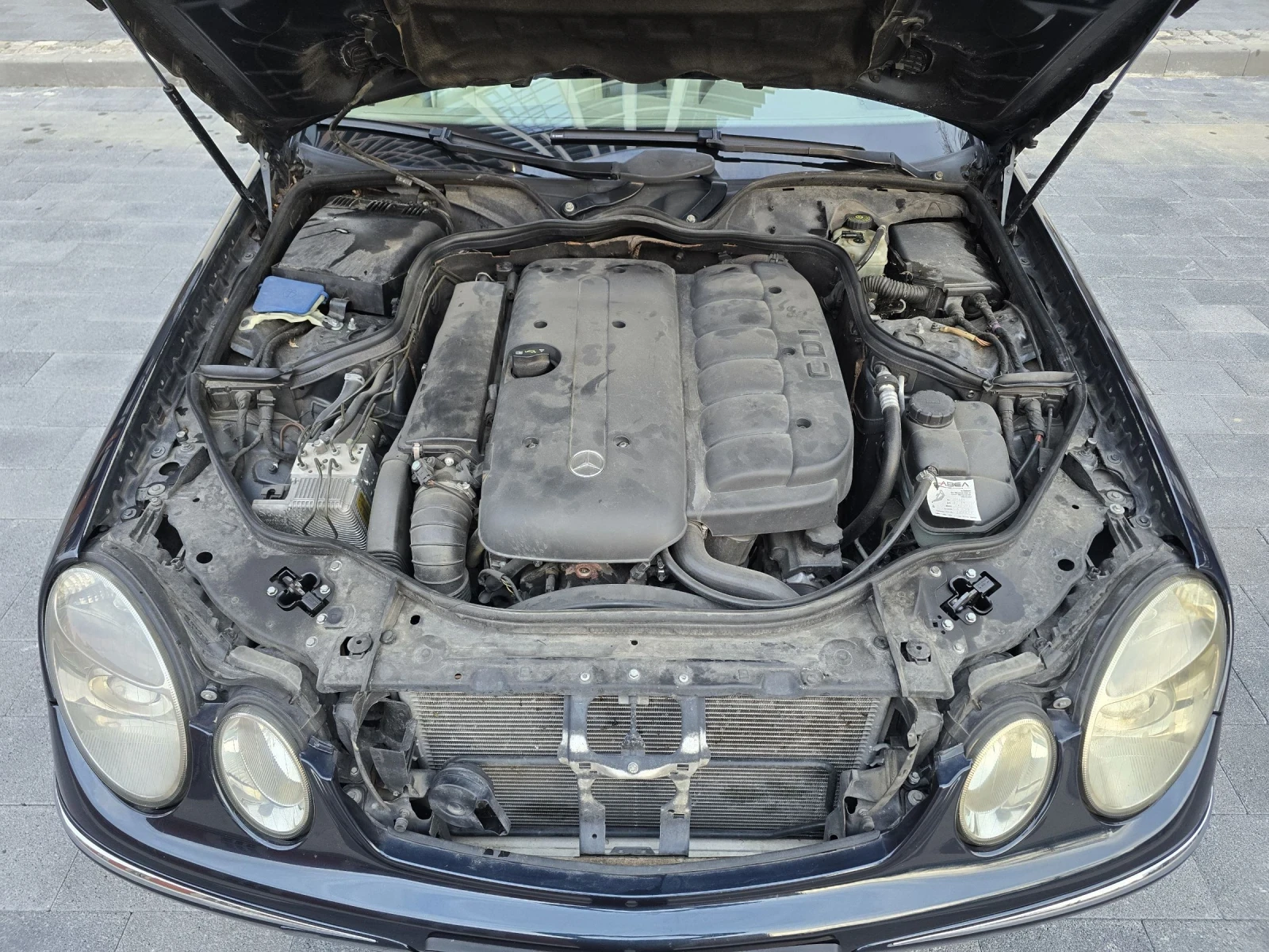 Mercedes-Benz E 280 CDI L6 3.2L Elegance 5G-TRONIC, снимка 6 - Автомобили и джипове - 54183892