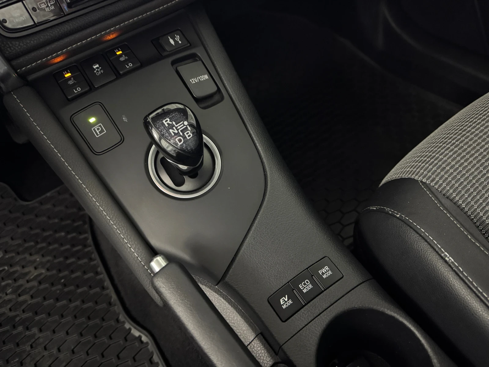 Toyota Auris TOURING * 1.8 HYBRID * ACTIVE CVT * KEYLESS | Mobile.bg � ����������� 15