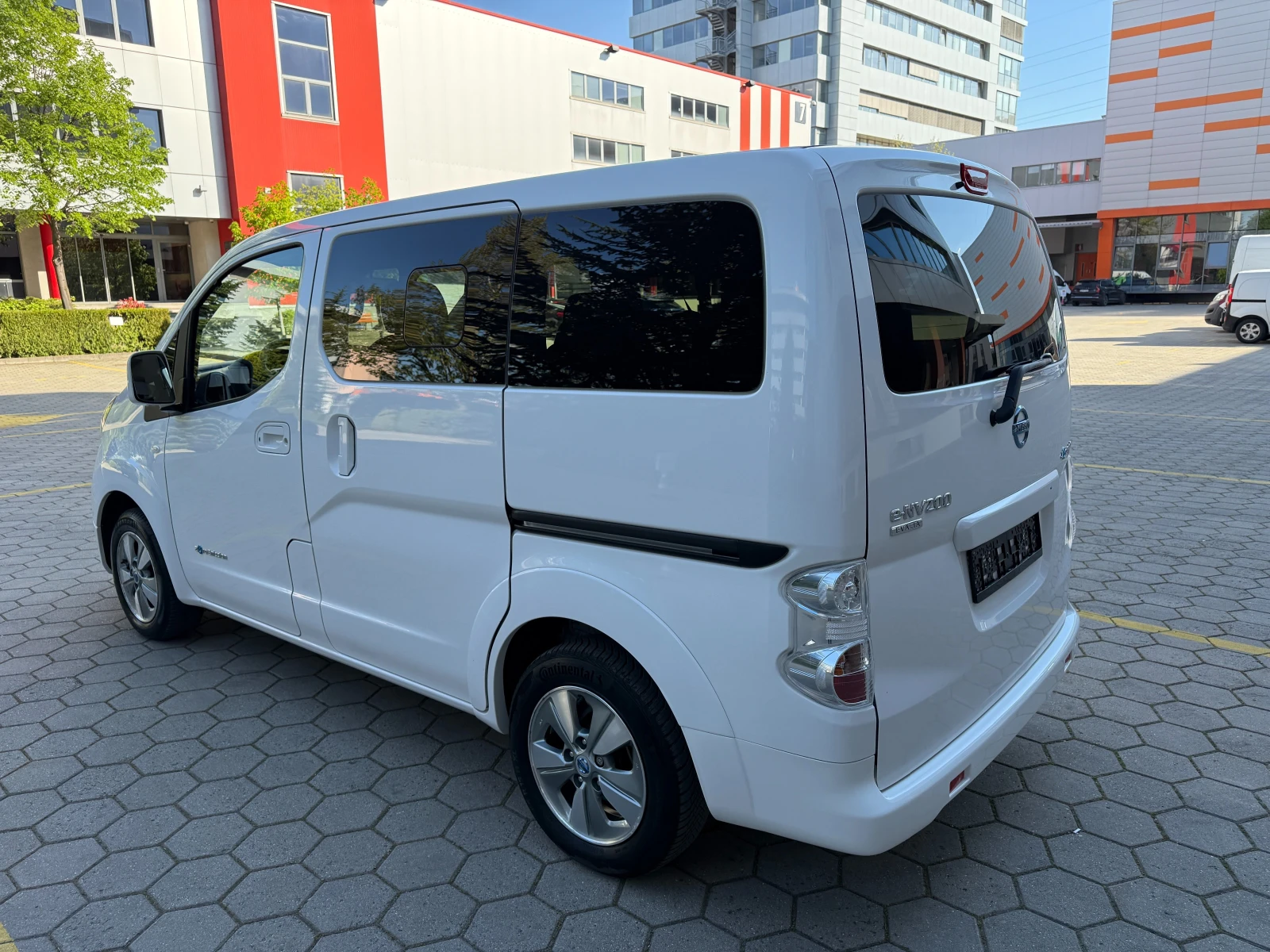Nissan e-NV200 * ПЪТНИЧЕСКИ* 41KW* ЕЛЕКТРИЧЕСКИ* , снимка 6 - Автомобили и джипове - 54441429