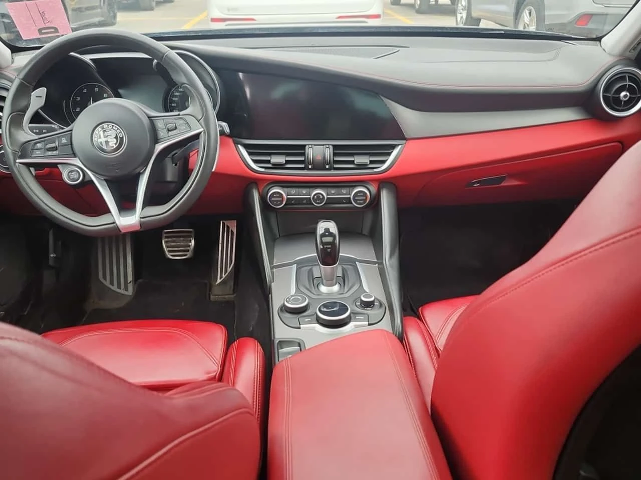 Alfa Romeo Giulia * TI SPORT * ПОДГРЕВ* KEYLESS* , снимка 10 - Автомобили и джипове - 54499778