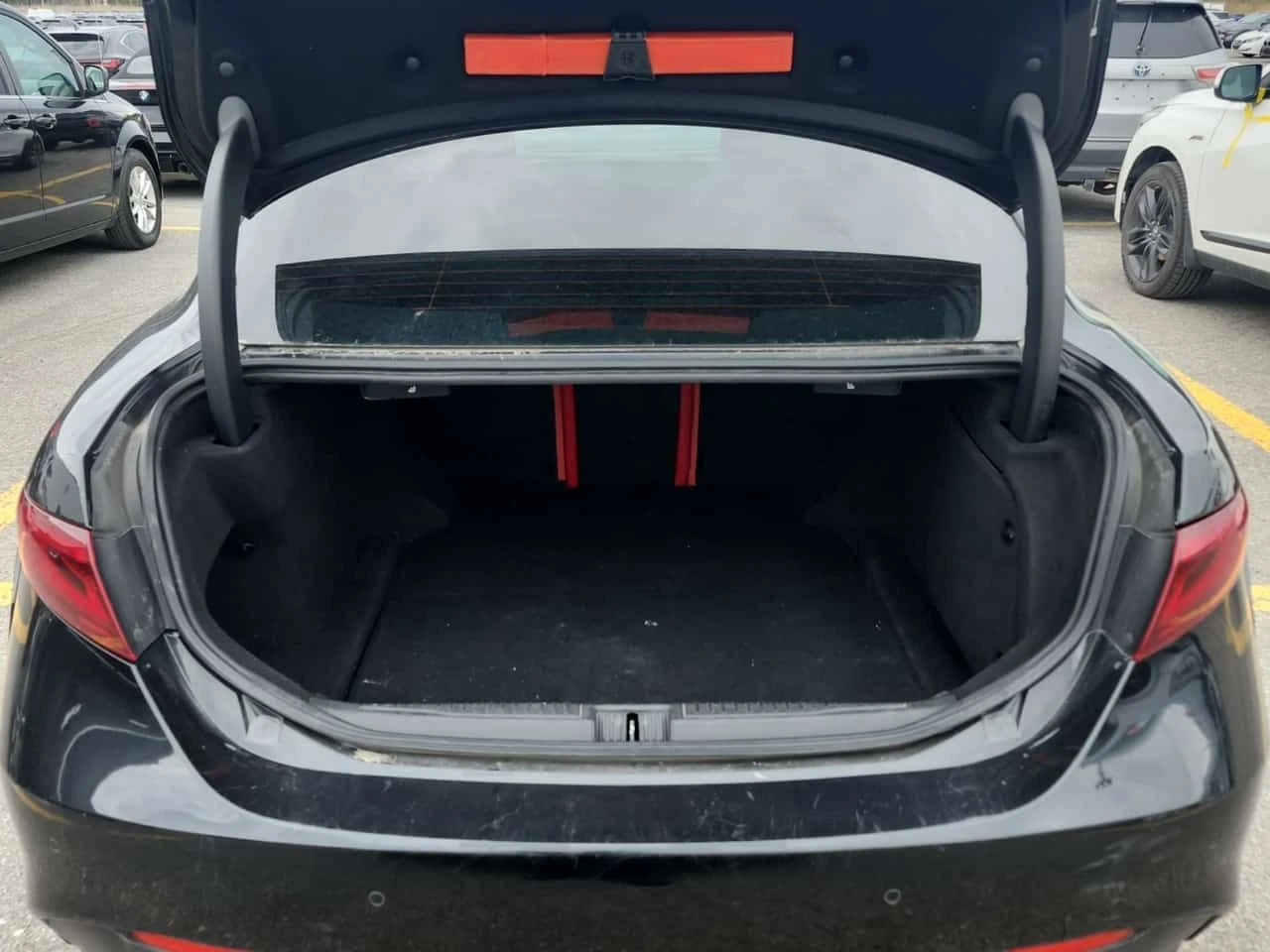 Alfa Romeo Giulia * TI SPORT * ПОДГРЕВ* KEYLESS* , снимка 13 - Автомобили и джипове - 54499778