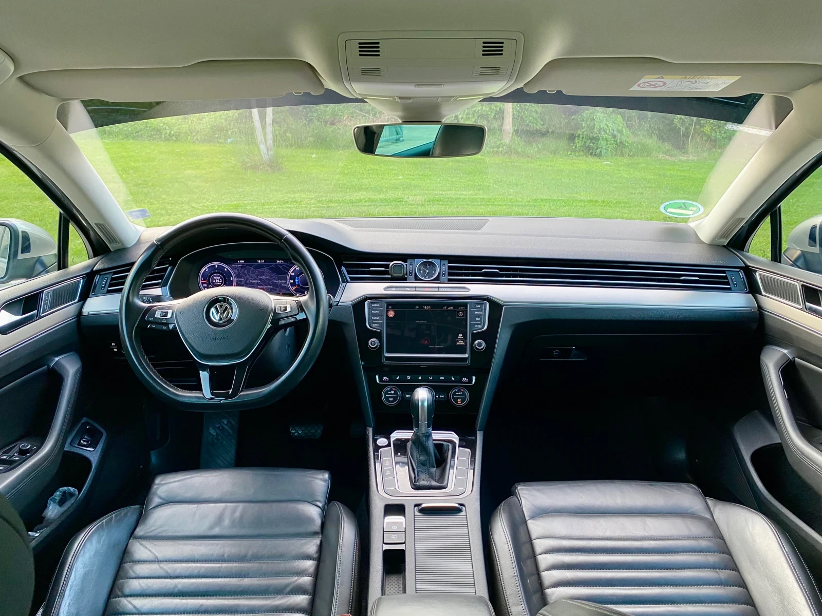 VW Passat 2.0 R line ДИГИТАЛ, снимка 10 - Автомобили и джипове - 54859827