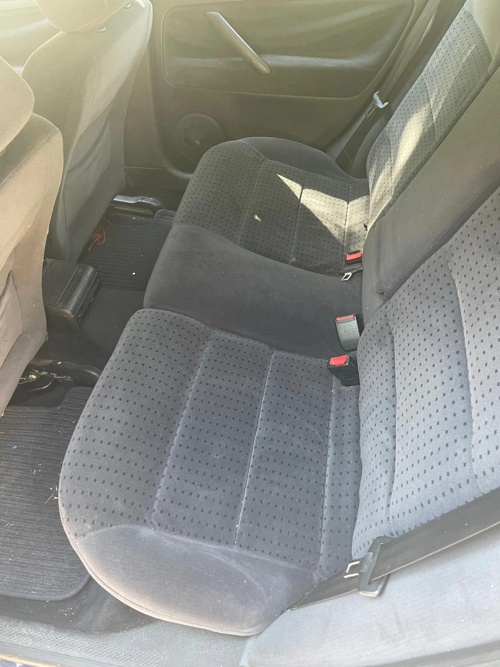 VW Passat 1.9TDI, снимка 6 - Автомобили и джипове - 55067989
