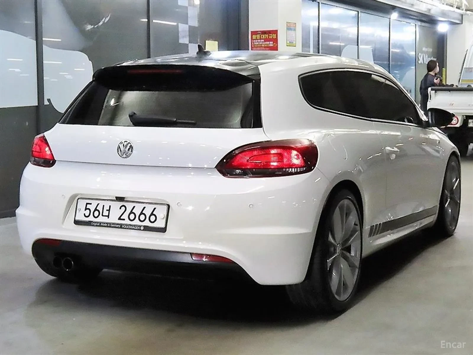 VW Scirocco R-LINE* 169000KM!!!* AVTOMAT* TEXNOTEST* , снимка 2 - Автомобили и джипове - 55196832
