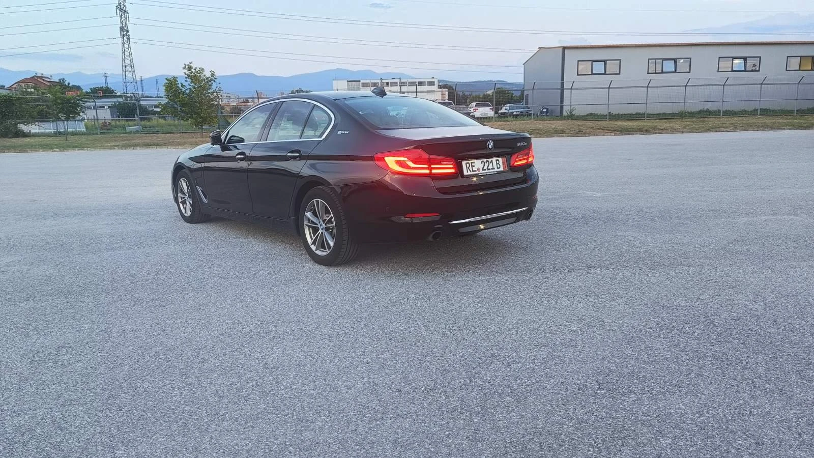BMW 530E IPERFORMANCE, снимка 5 - Автомобили и джипове - 55335678