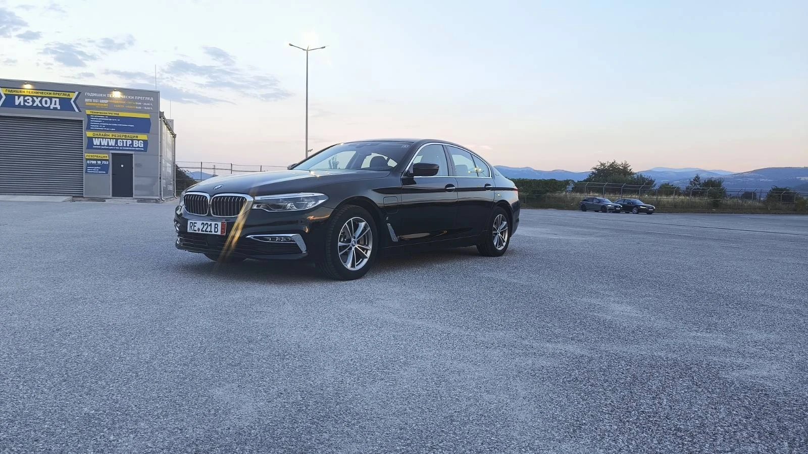 BMW 530E IPERFORMANCE, снимка 4 - Автомобили и джипове - 55335678