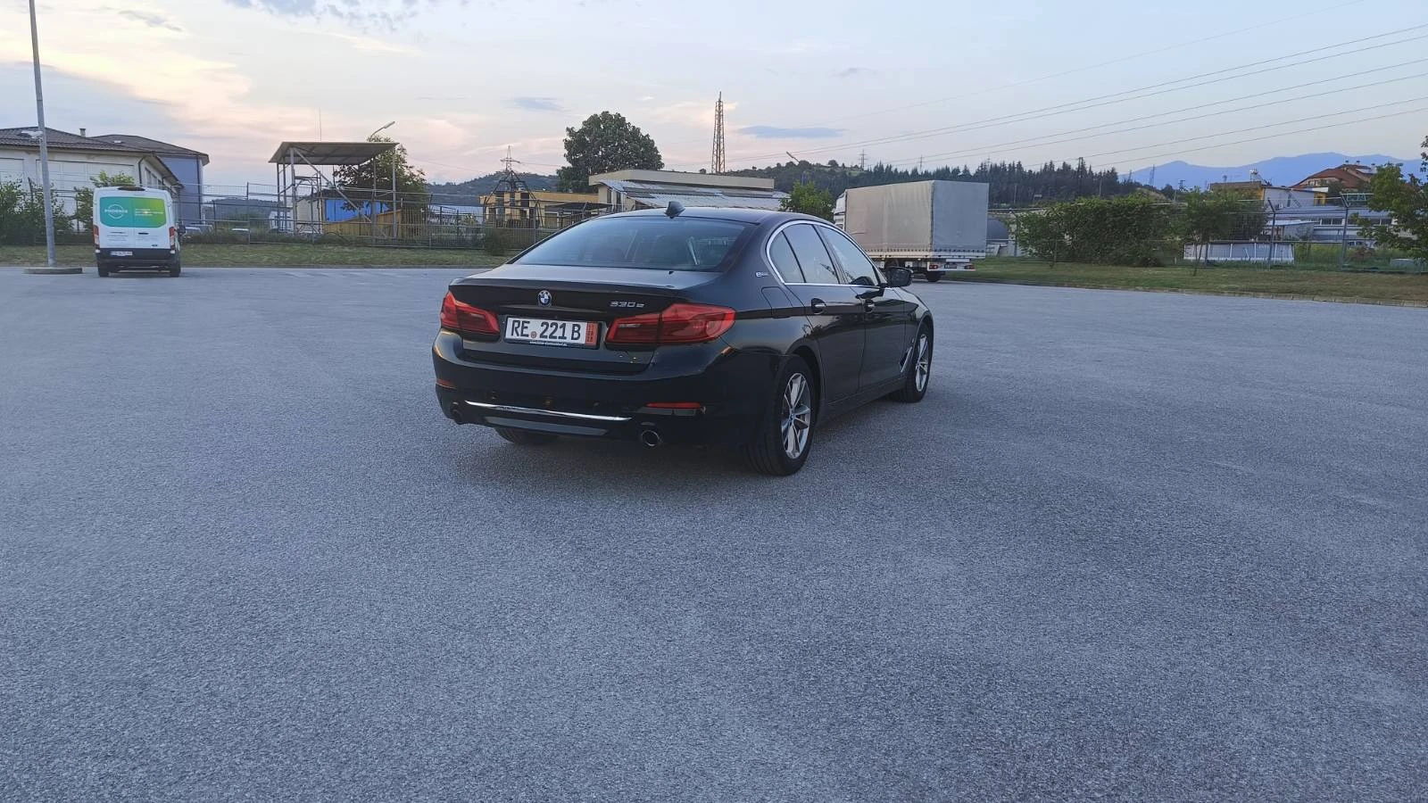 BMW 530E IPERFORMANCE, снимка 7 - Автомобили и джипове - 55335678
