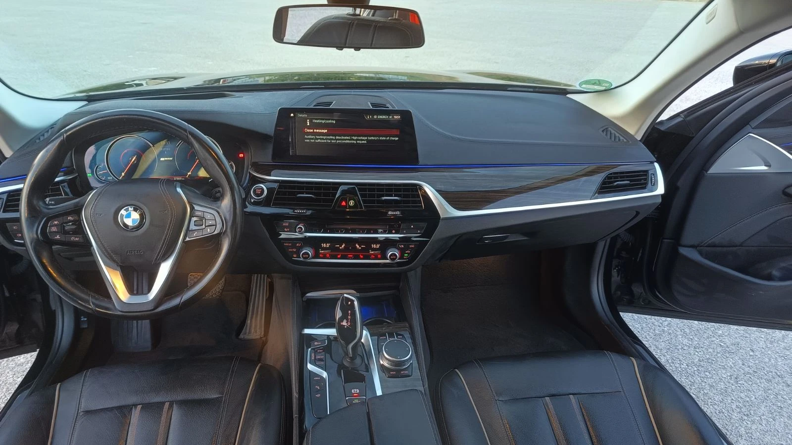 BMW 530E IPERFORMANCE, снимка 12 - Автомобили и джипове - 55335678
