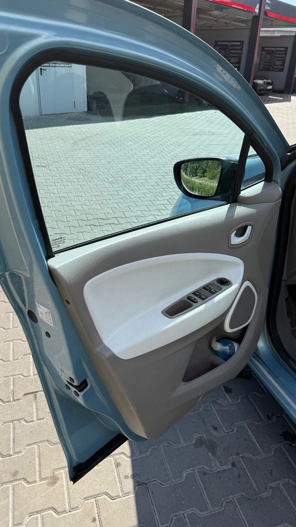 Renault Zoe, снимка 12 - Автомобили и джипове - 55436994