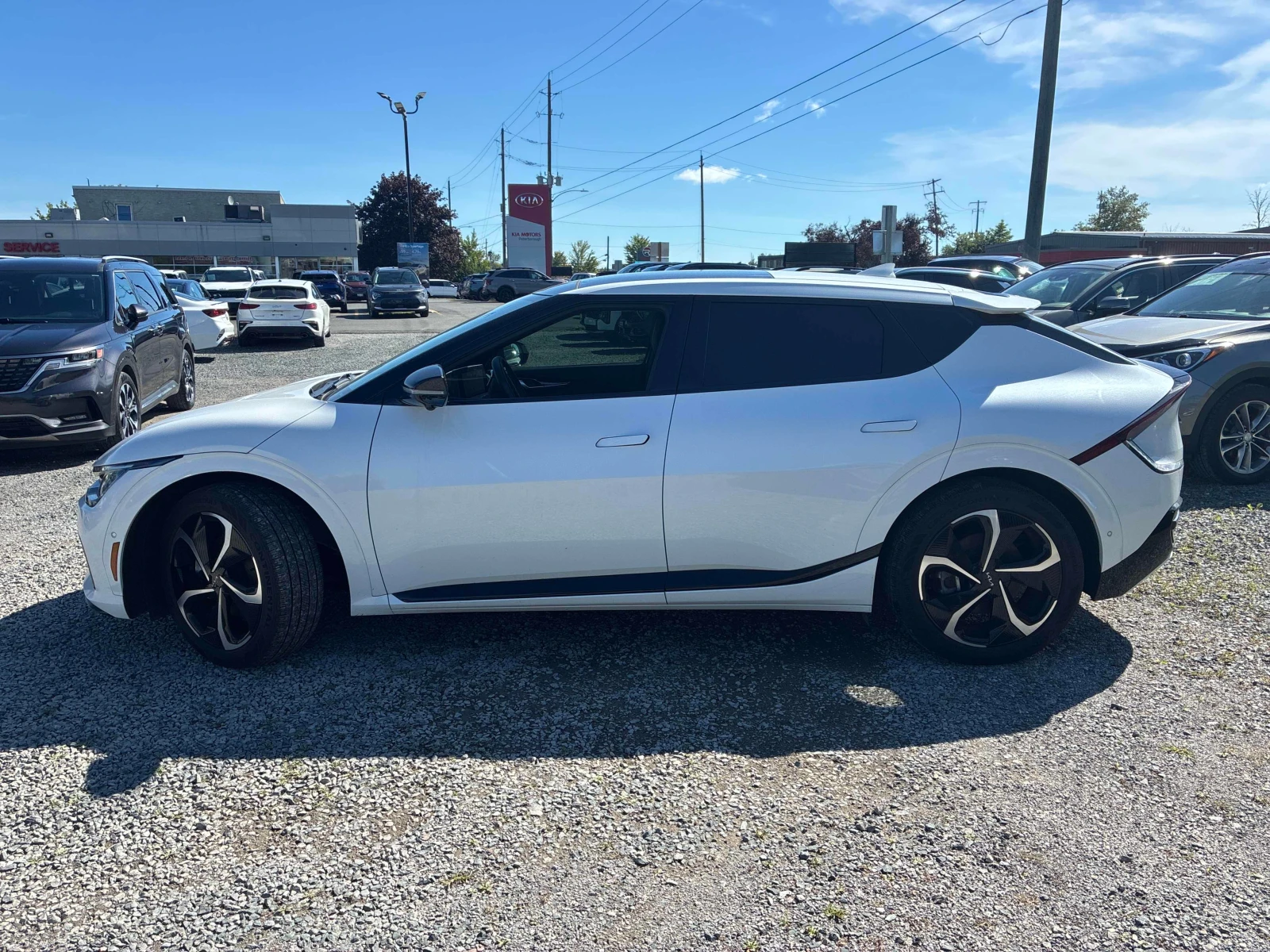 Kia EV6 AWD Long Range w/GT Line Pkg * CARFAX * , снимка 3 - Автомобили и джипове - 55955584