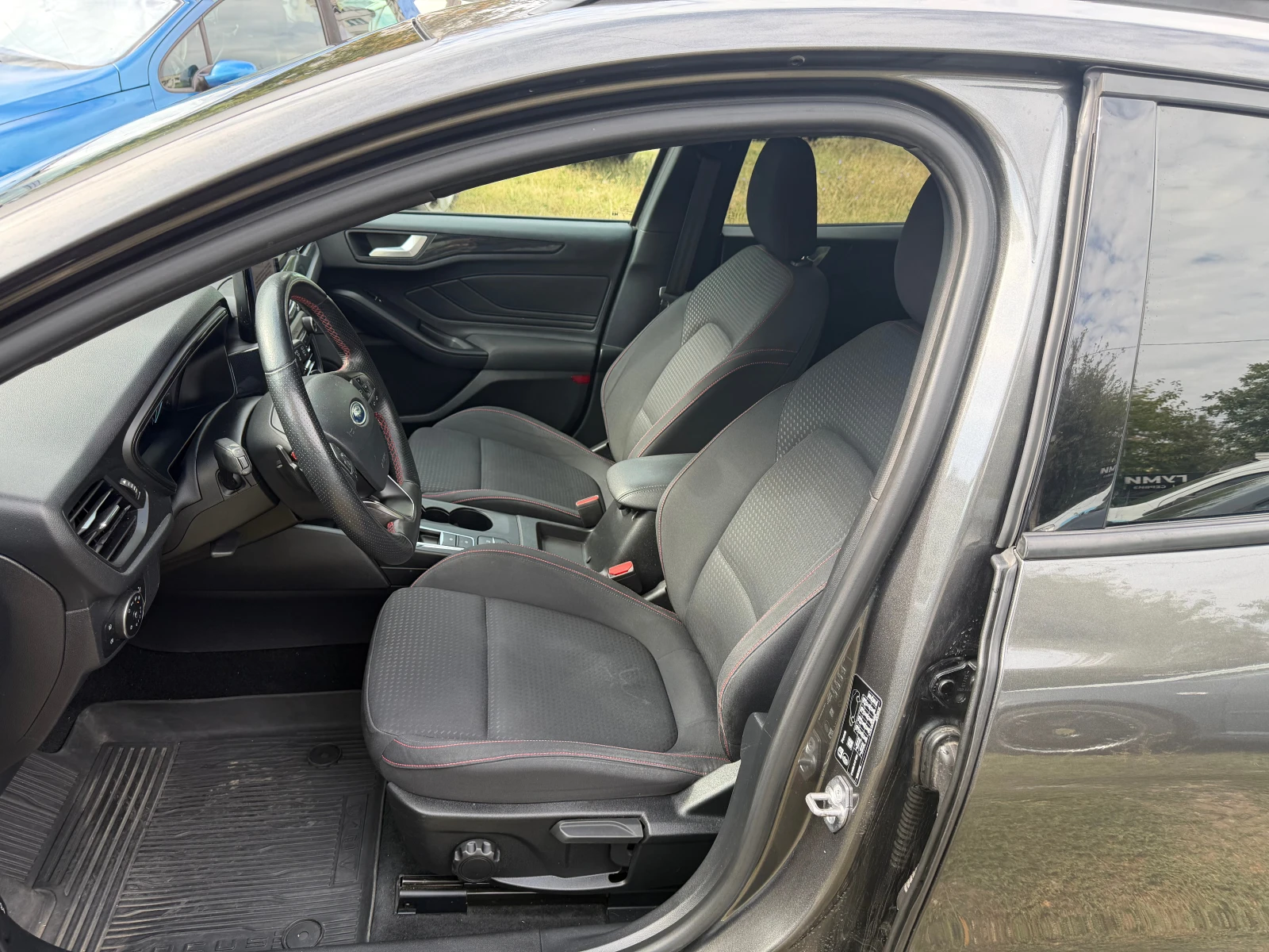 Ford Focus ST line 1.0 ecoboost 125 к.с. автоматик , снимка 11 - Автомобили и джипове - 56149668