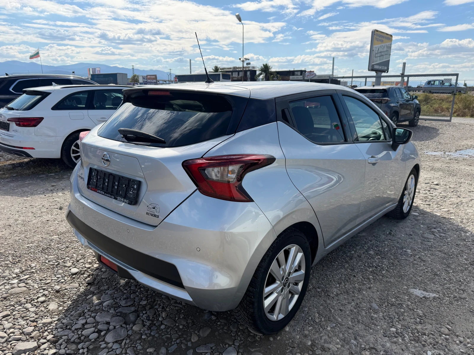 Nissan Micra 1.0 IG- T(КАТО НОВА), снимка 5 - Автомобили и джипове - 56256486