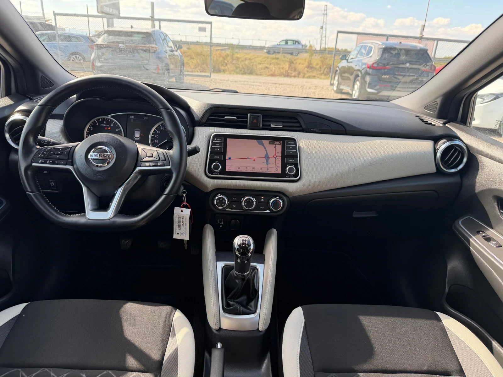 Nissan Micra 1.0 IG- T(КАТО НОВА), снимка 17 - Автомобили и джипове - 56256486