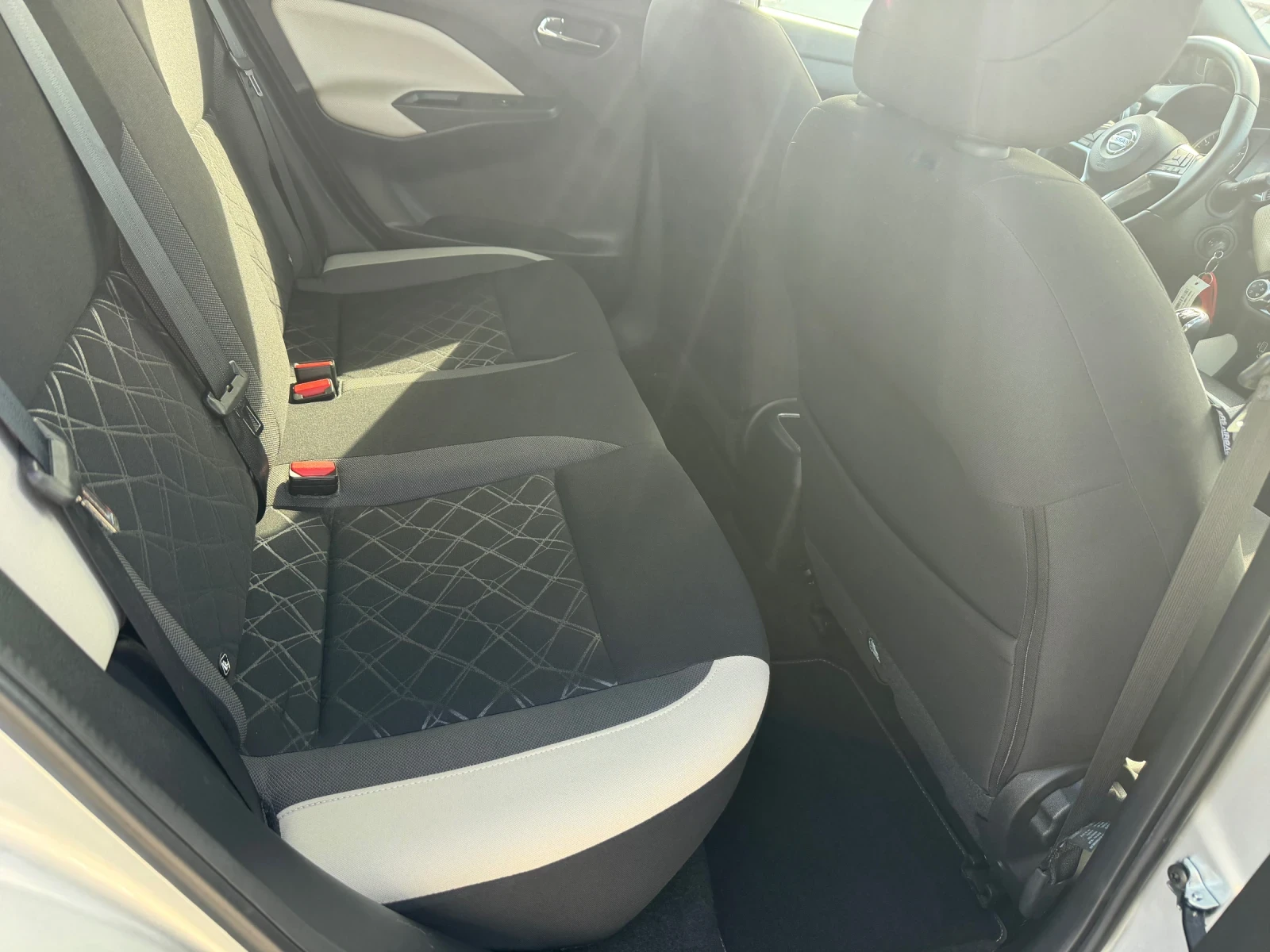 Nissan Micra 1.0 IG- T(КАТО НОВА), снимка 14 - Автомобили и джипове - 56256486